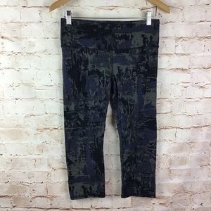 alo Black, Gray and Purple Cropped Yoga Leggings Size Medium